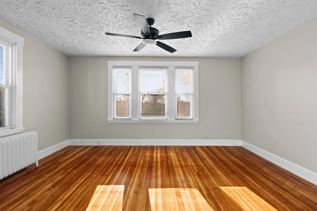 12 North St, Fairhaven