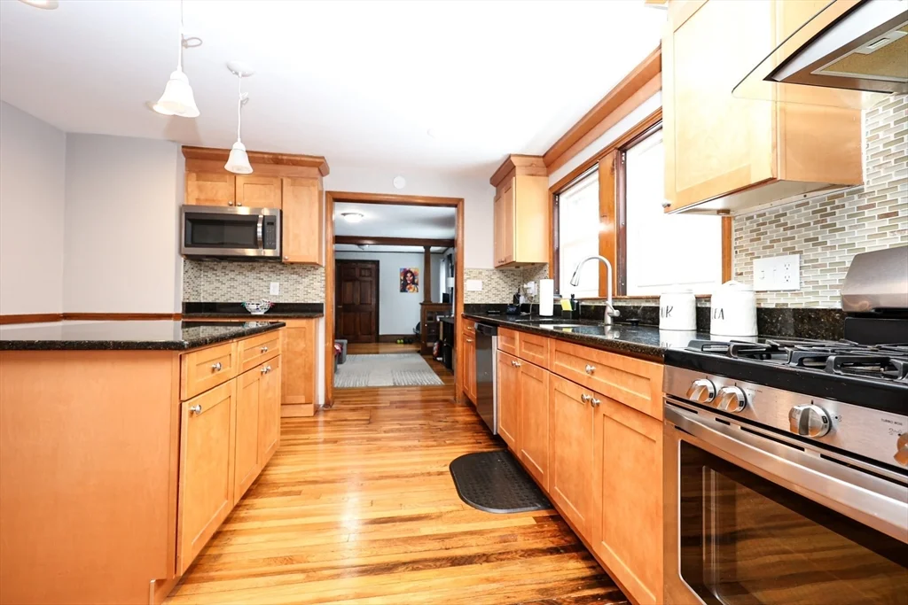 65 Clifford St, Hyde Park