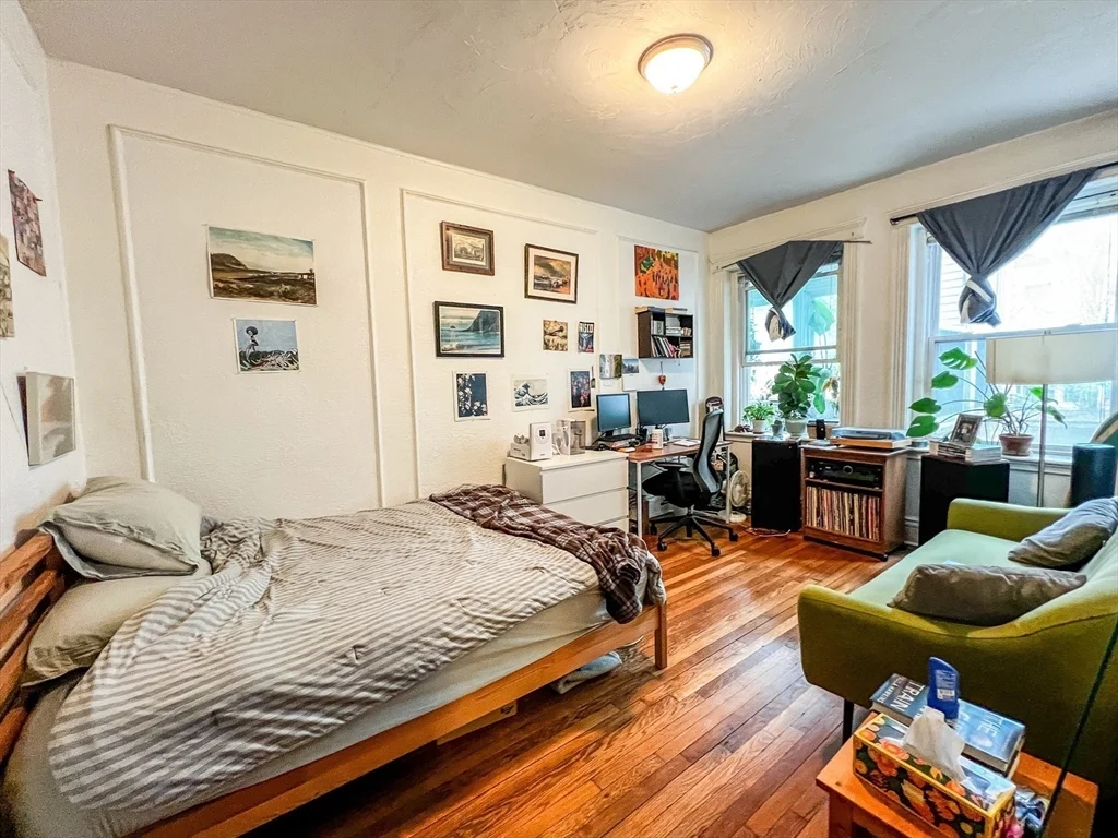 144 Coolidge St, Coolidge Corner