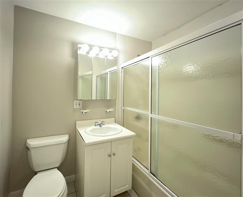 11 Beacon St, Ward Two