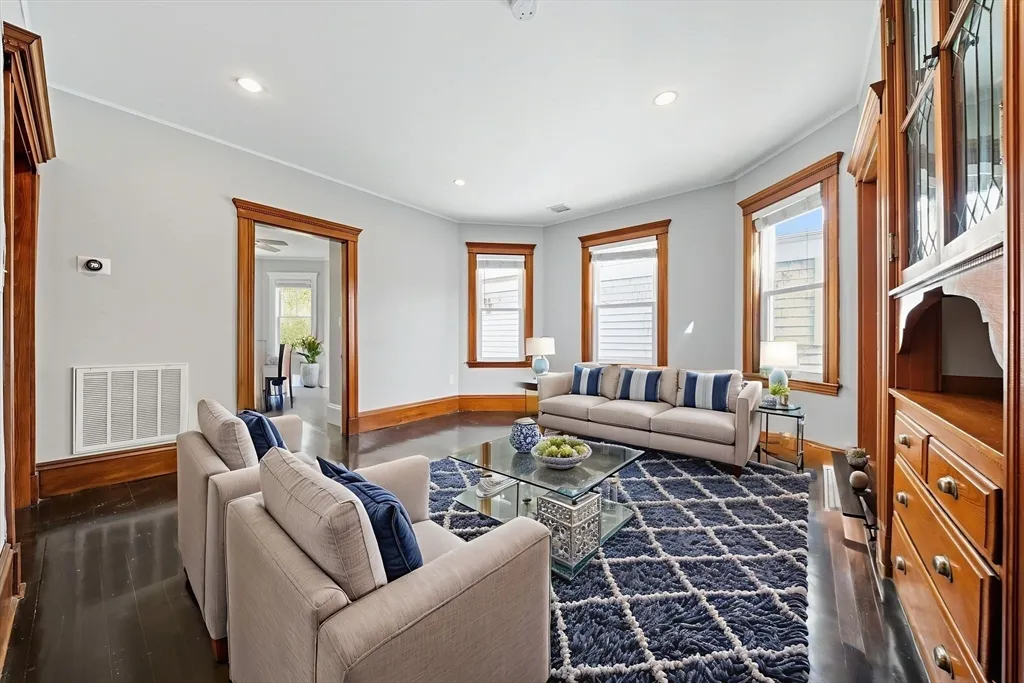 22 Trescott, Dorchester