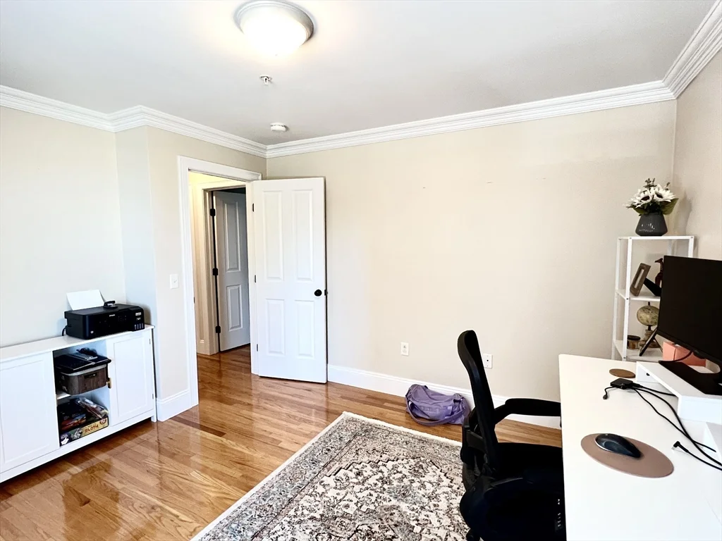 75 Brackett St, Quincy