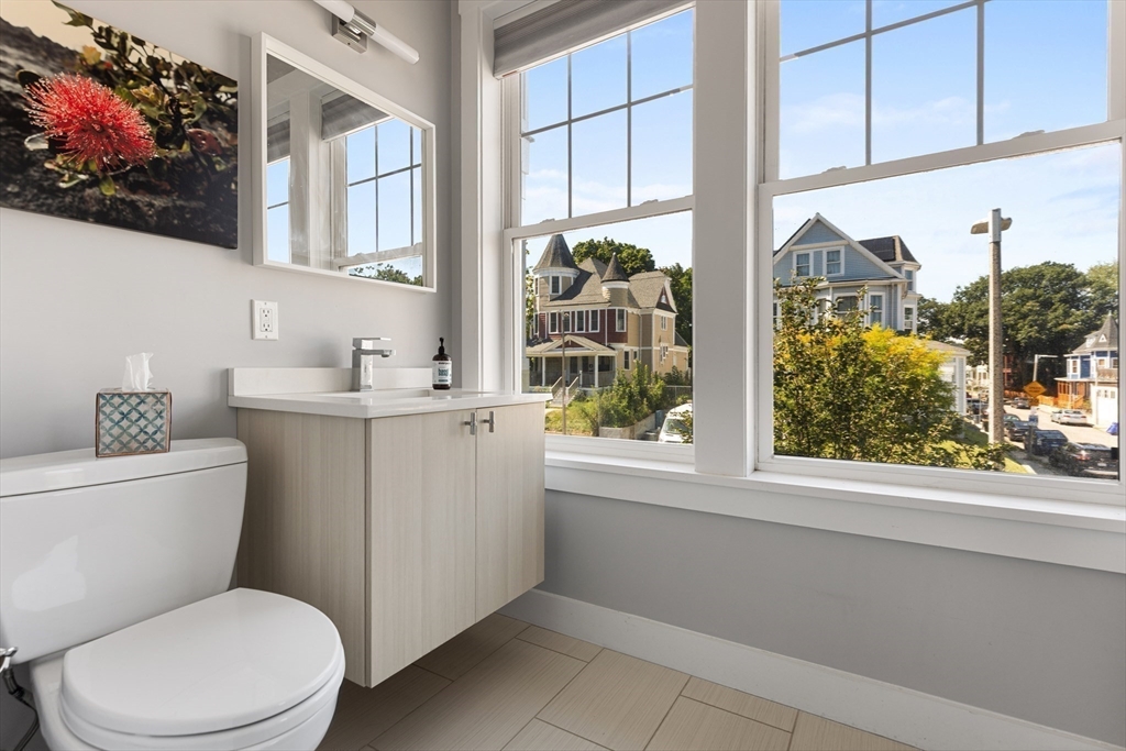 176 Humboldt Ave, Roxbury