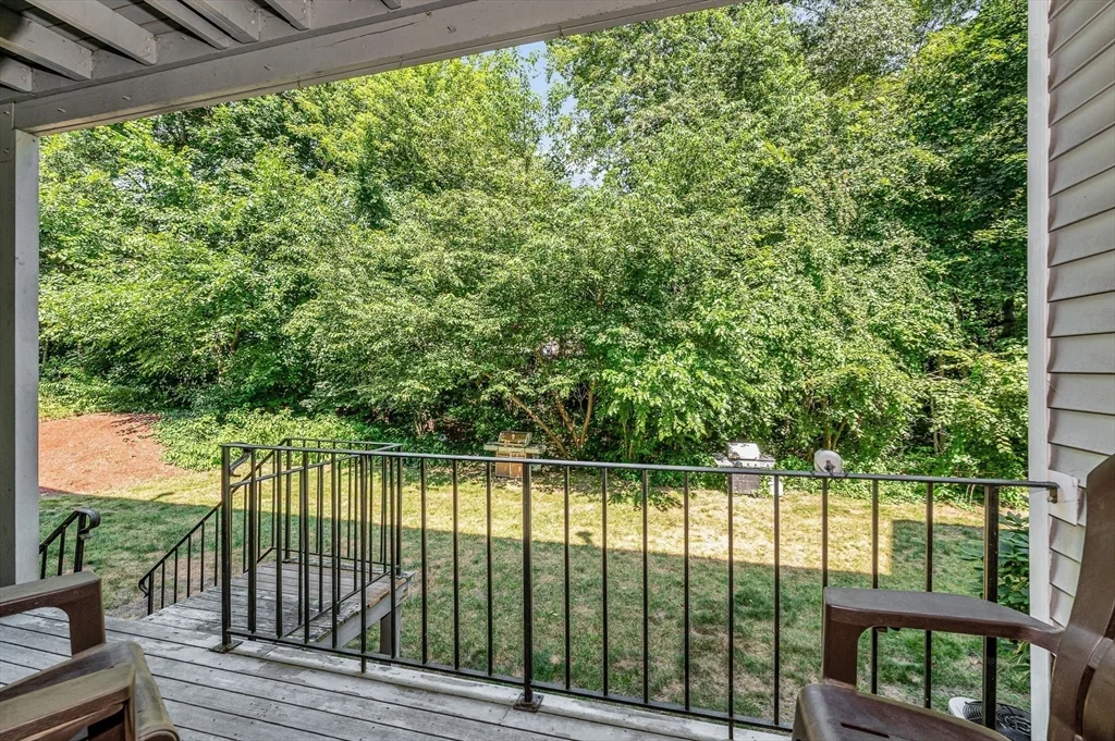 124 Tennis Plaza Rd, Dracut