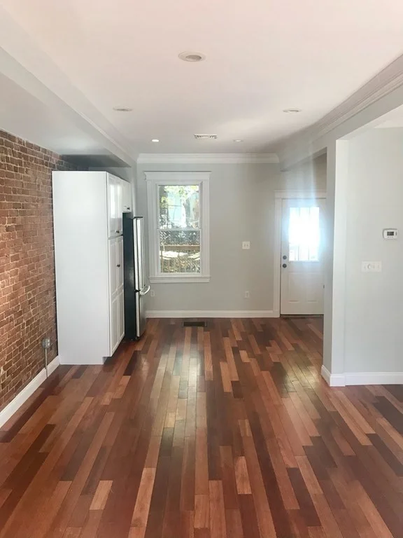 4 Colebrook St, South Boston
