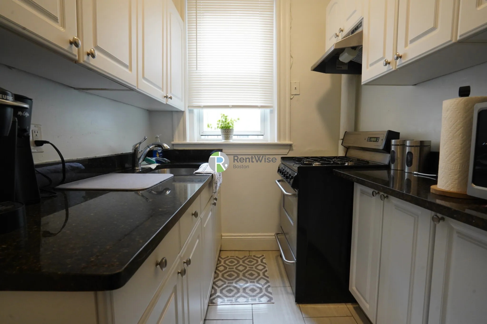 42 Strathmore Rd, Brighton