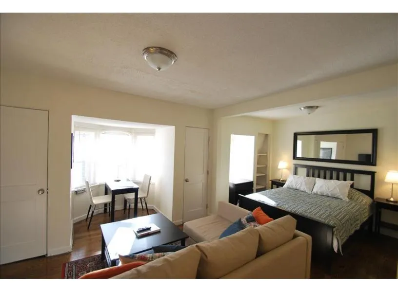 538 East Broadway, South Boston