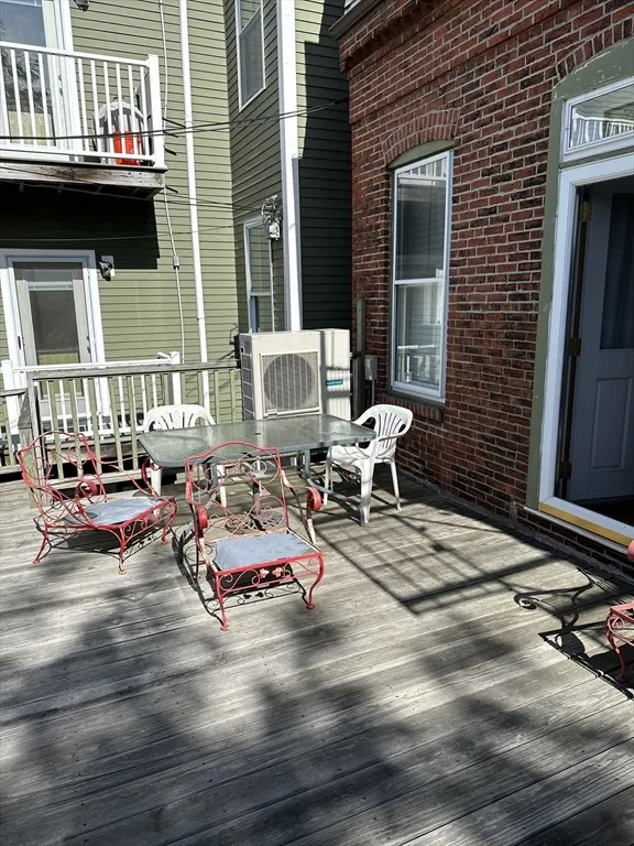 61 Putnam St, Eagle Hill