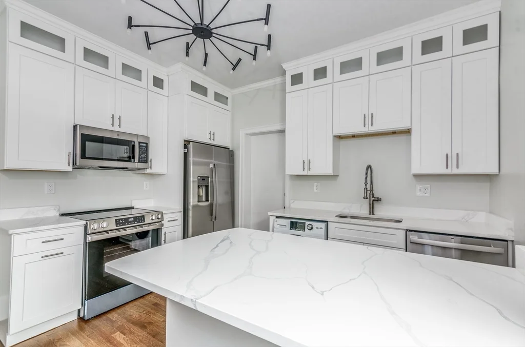 369 Tappan, Beaconsfield