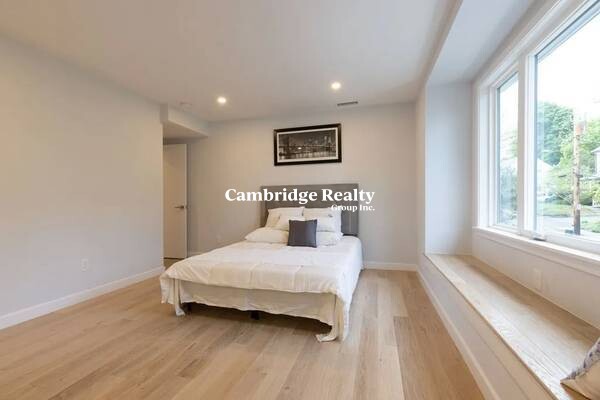 12 Belmont St, Newton Corner