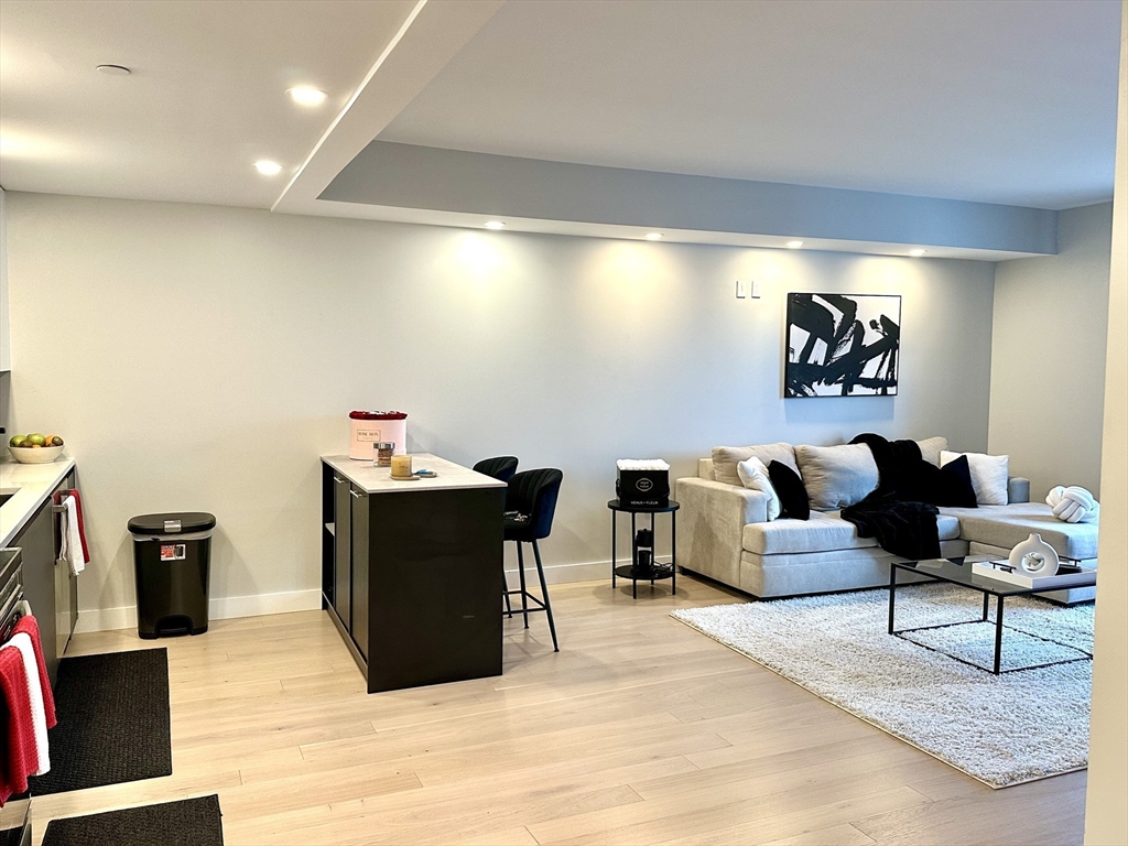 932 Broadway, Chelsea