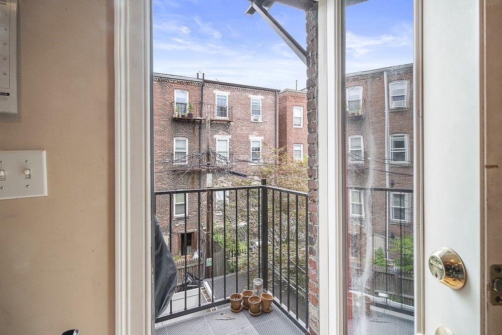1 bed, 1 bath apartment for rent at 764 E 6th Unit 2, South Boston — photo 8 of 9