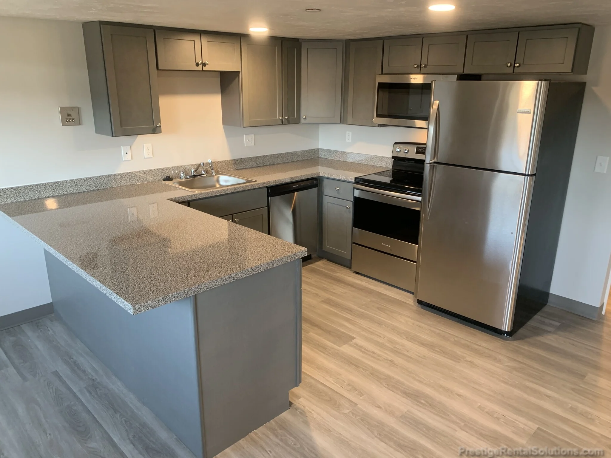 11 Willow St, Fitchburg