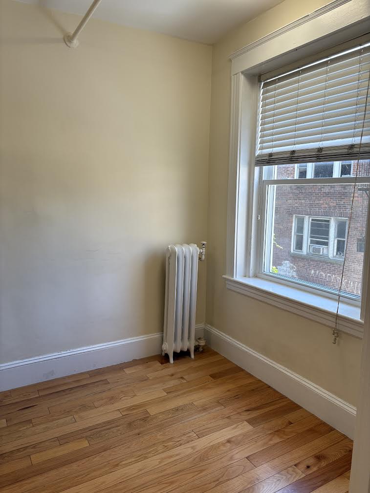 1607 Commonwealth Ave, Brighton