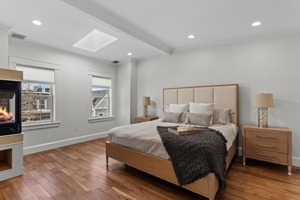 274 Bunker Hill St, Charlestown