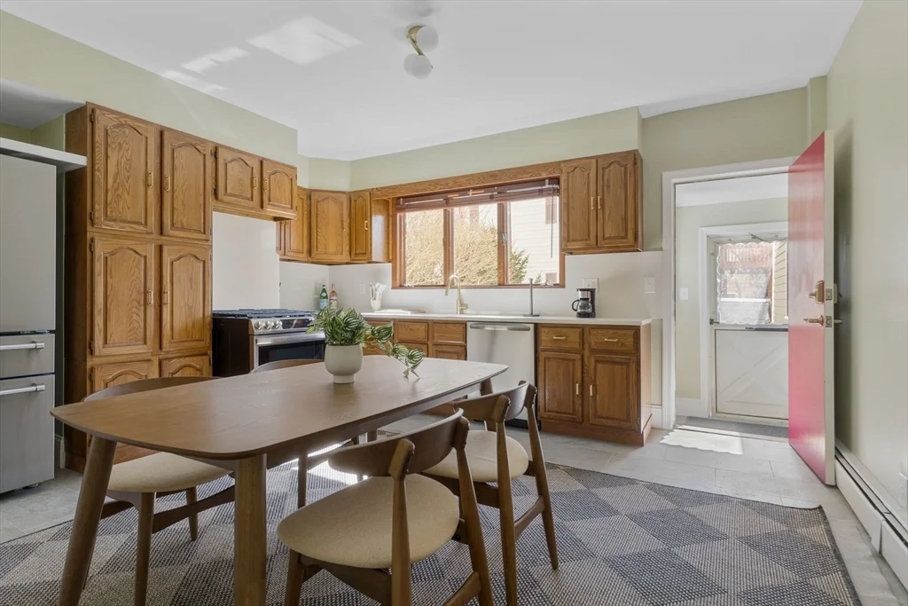 56 Spring St, East Cambridge