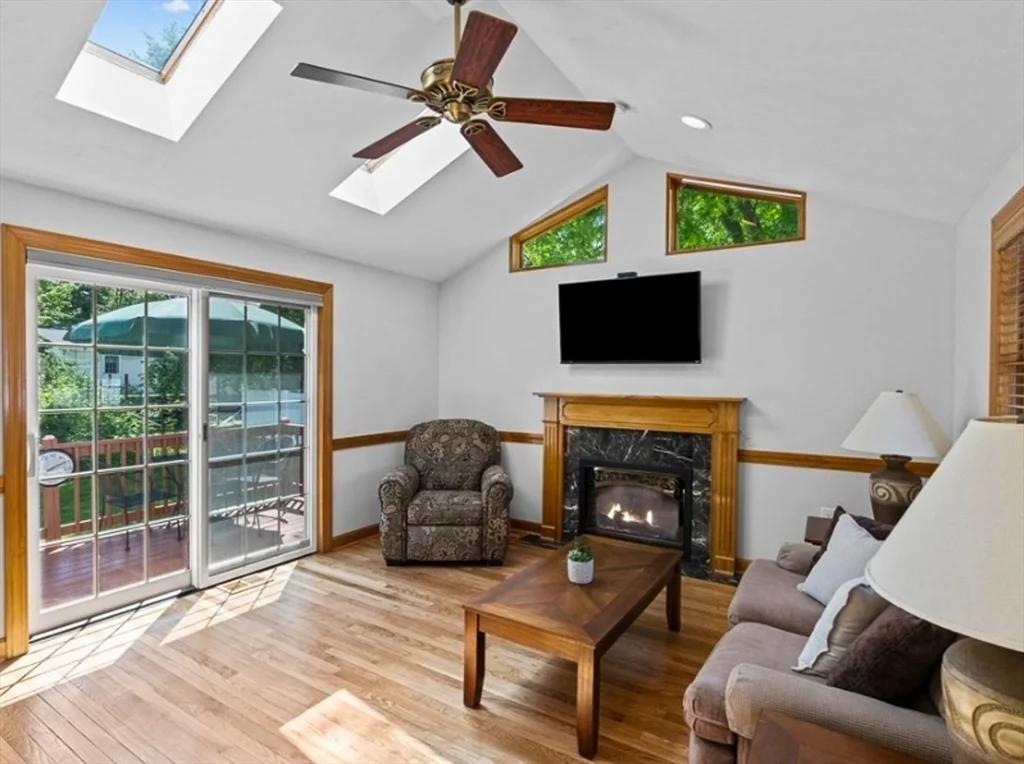 58 Brandon St, Billerica