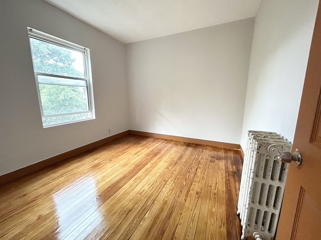 18 Eastman St, Boston