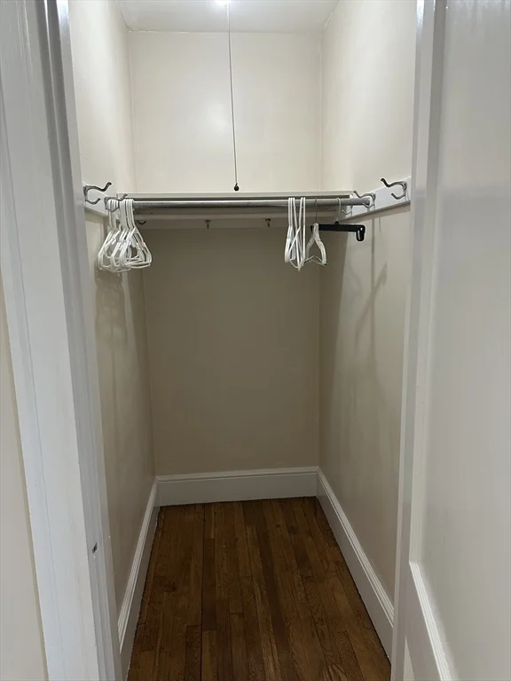 36 Raymond Ave, Salem