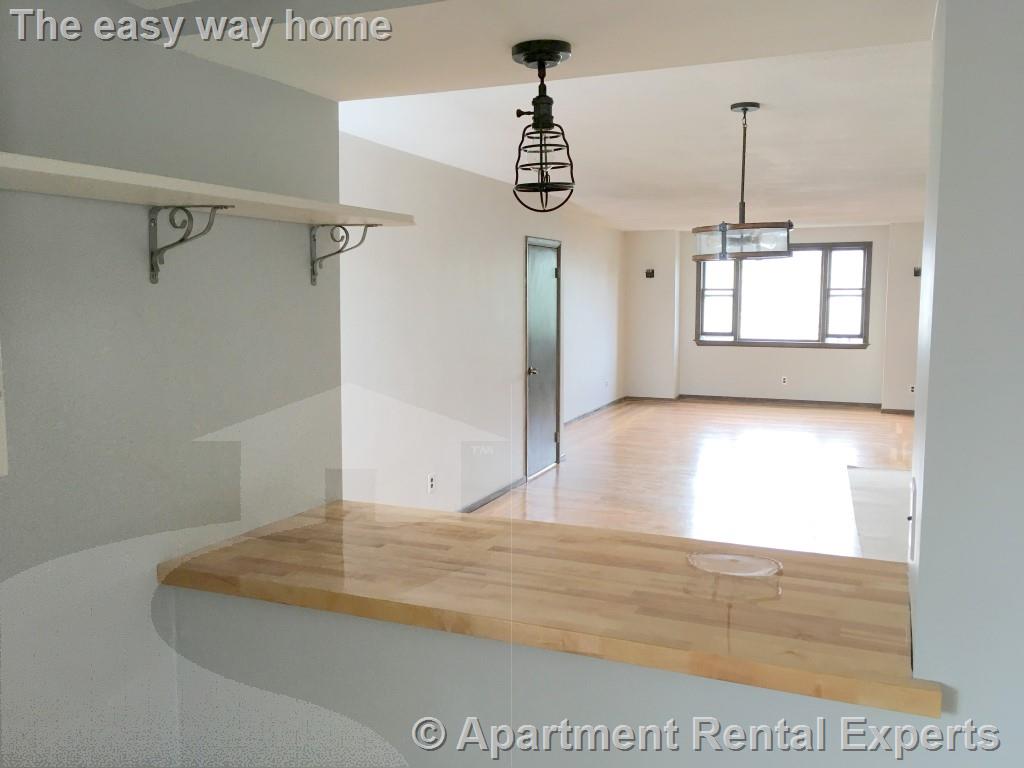 252 Harvard St, Tufts