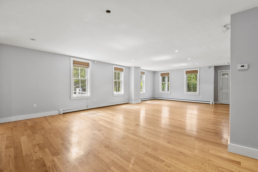 114 Old Oaken Bucket Rd, Norwell