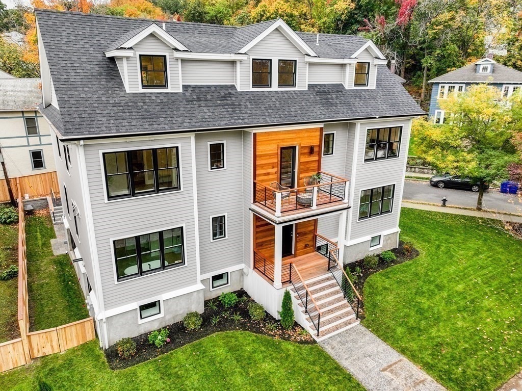 96 Verndale St, North Brookline