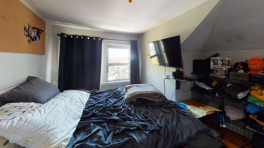 61 Putnam Rd, Somerville