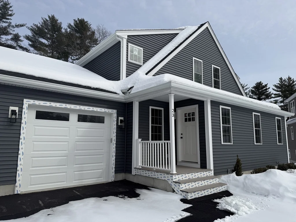 23 Kashmir's Way, Middleboro