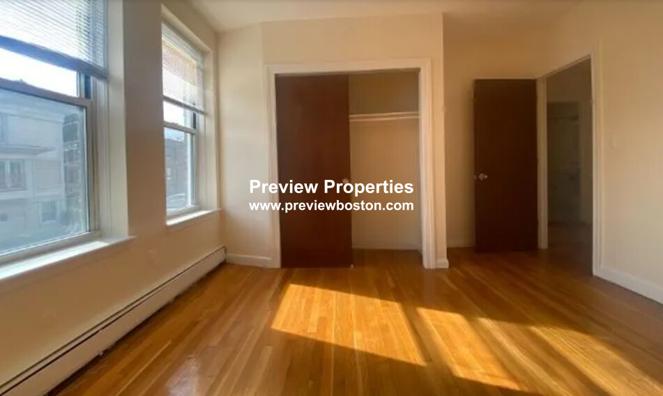 180 North Beacon St, Brighton