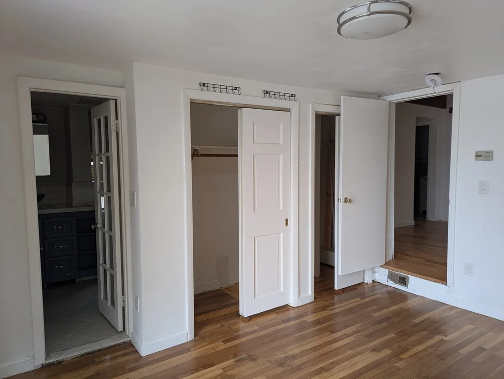 144 Lake Shore Dr, Weymouth