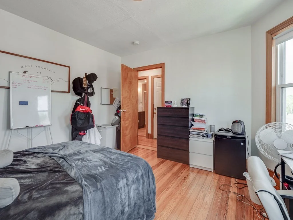 354 Beacon, Ward Two