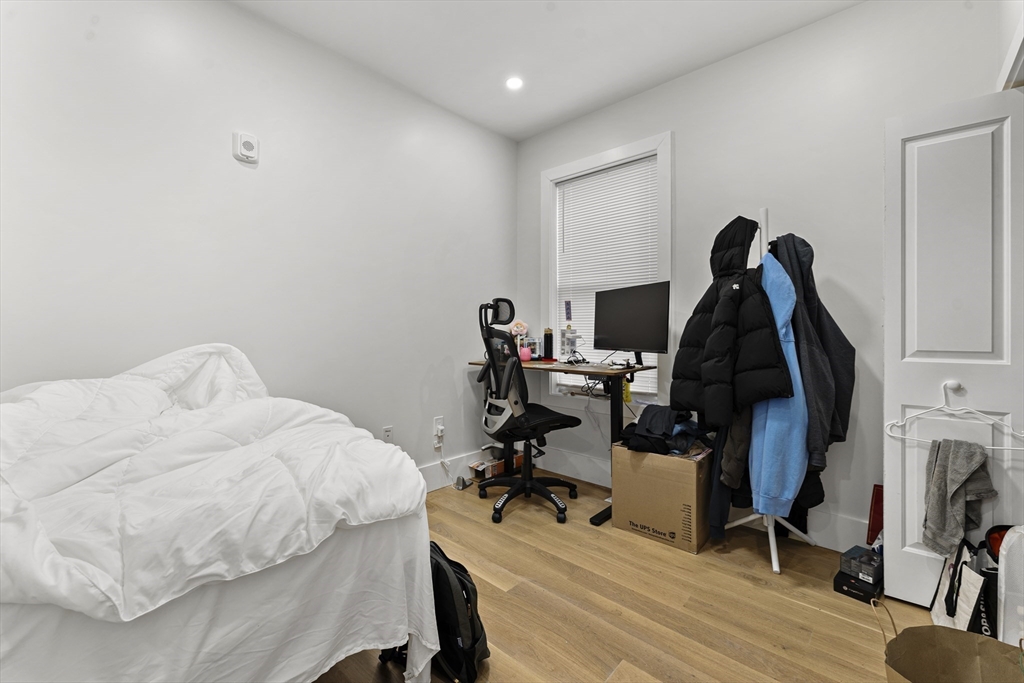 97 Hillside St, Mission Hill