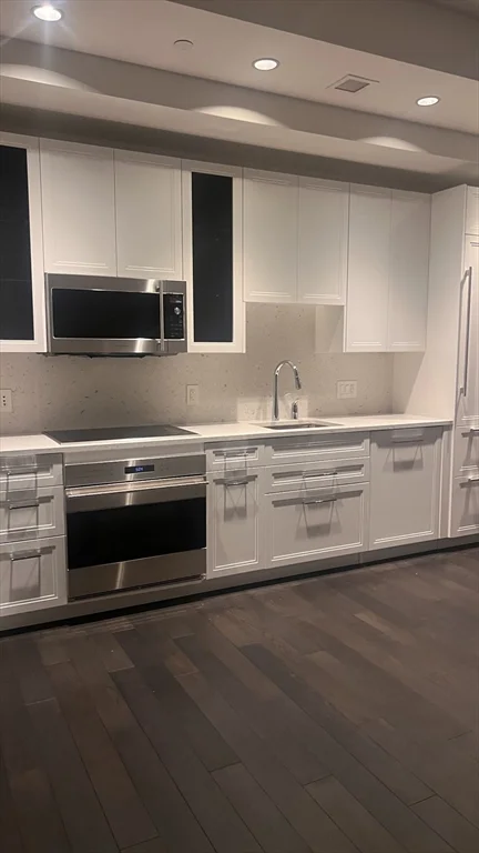 22 Liberty Dr, Seaport District