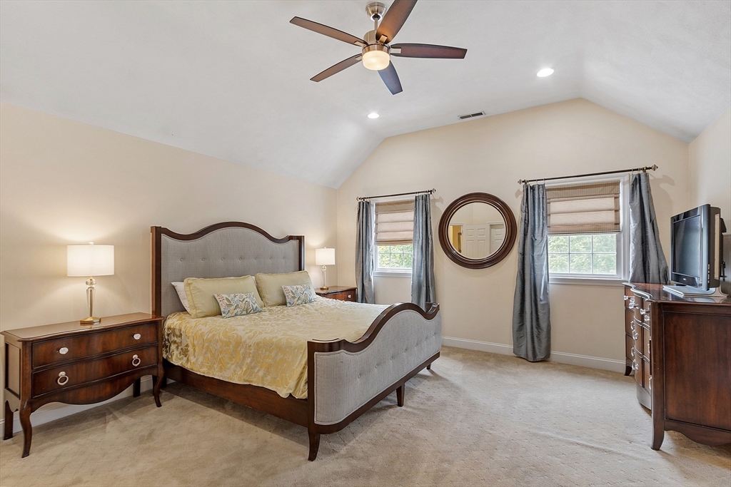 22 Periwinkle Way, North Andover