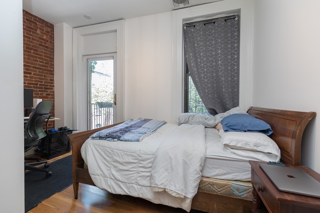 1662 Washington, South End