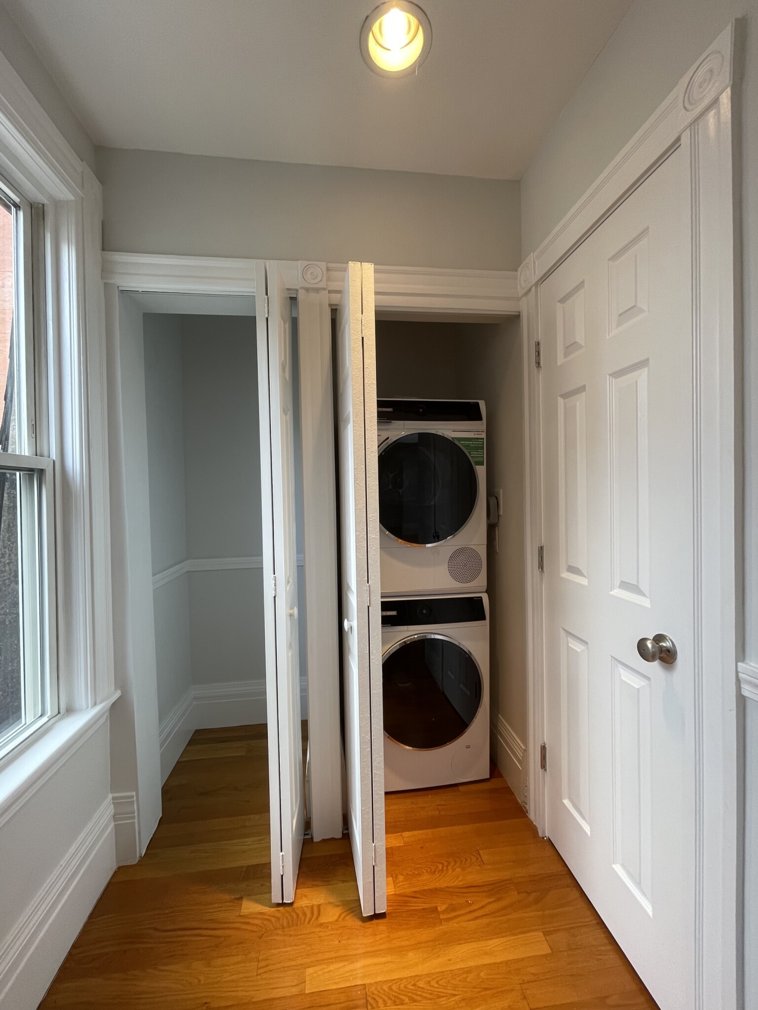 254 Newbury St, Back Bay