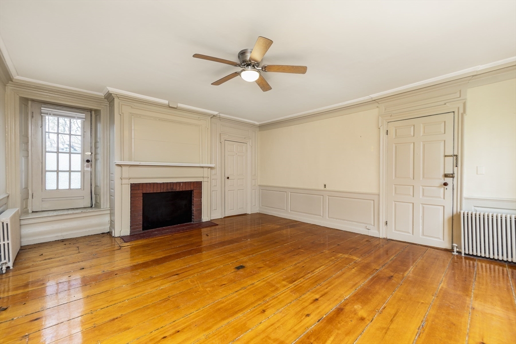 137 Washington, Old Town