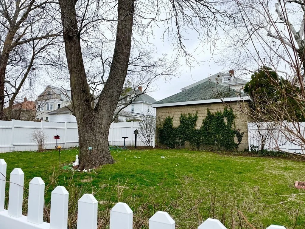 51 Presentation Rd, Brighton