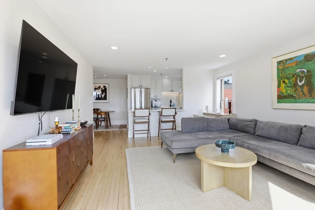 390 Commonwealth Ave, Back Bay