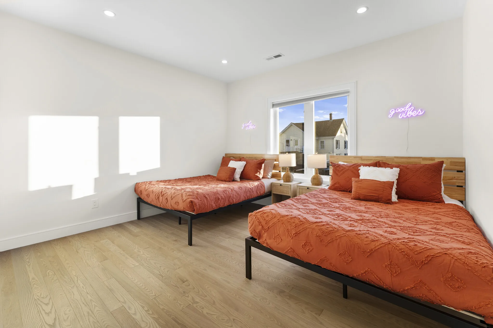 21 Bolton St, South Side