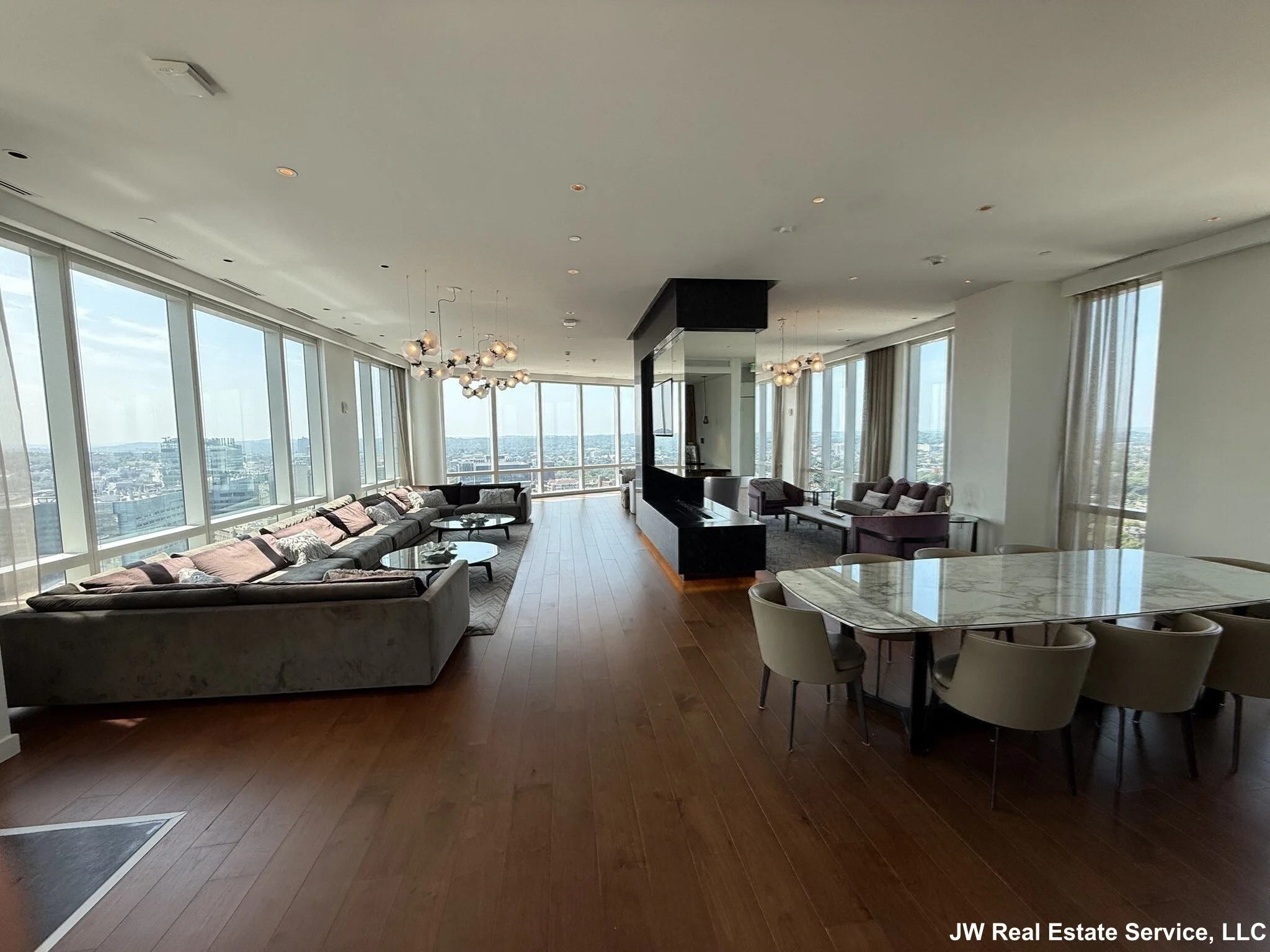 188 Brookline Ave, Fenway