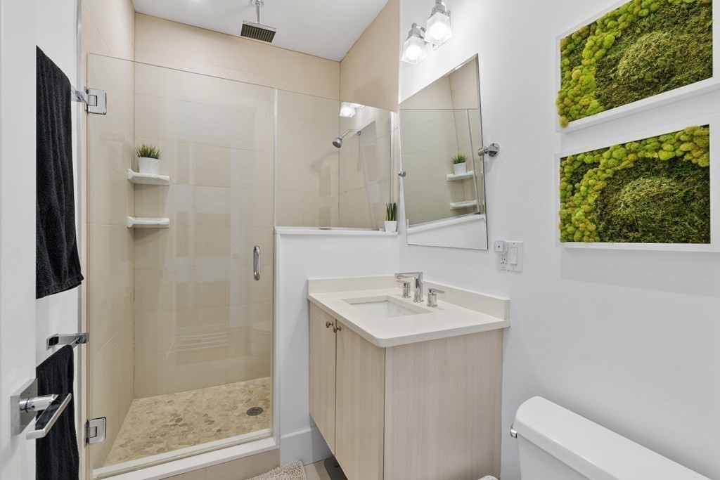 5 Mohawk St, South Boston