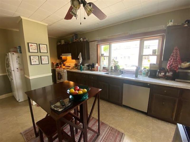 51 Bowen Ave, South Medford