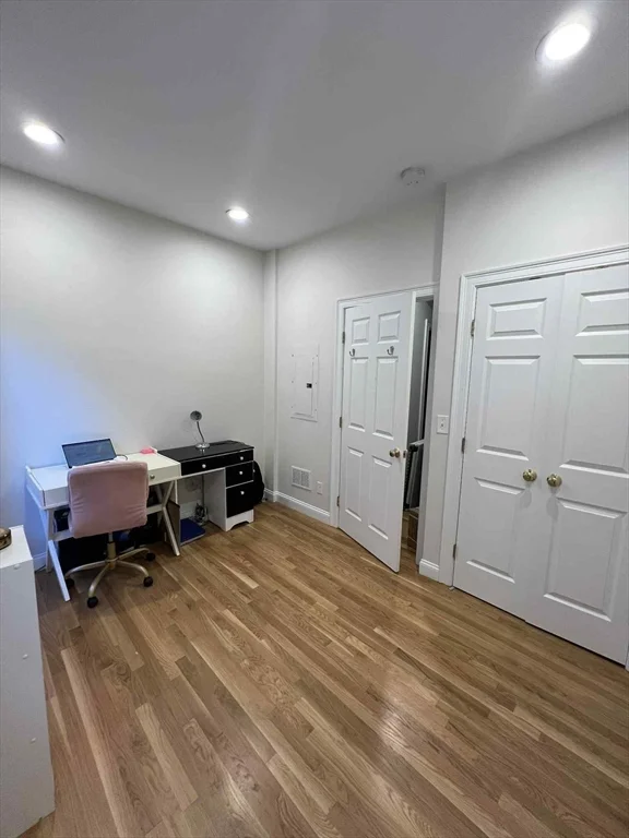 441 Bunker Hill St, Charlestown