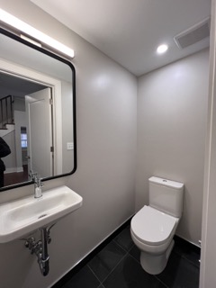 390 Harvard St, Mid-Cambridge