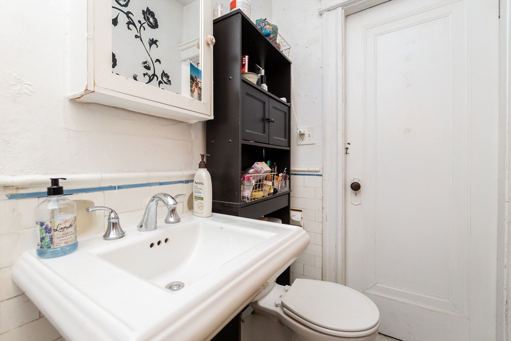 118 Riverway, Fenway