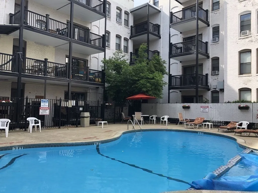 4 Commonwealth Ct, Brighton