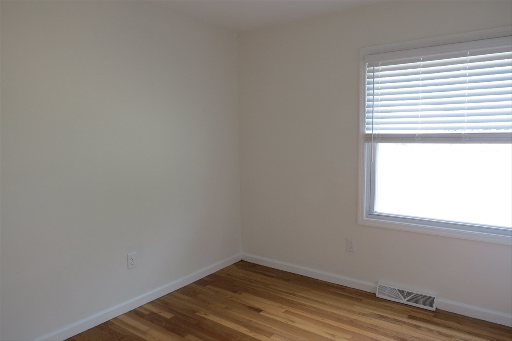 123 Low St, Newburyport