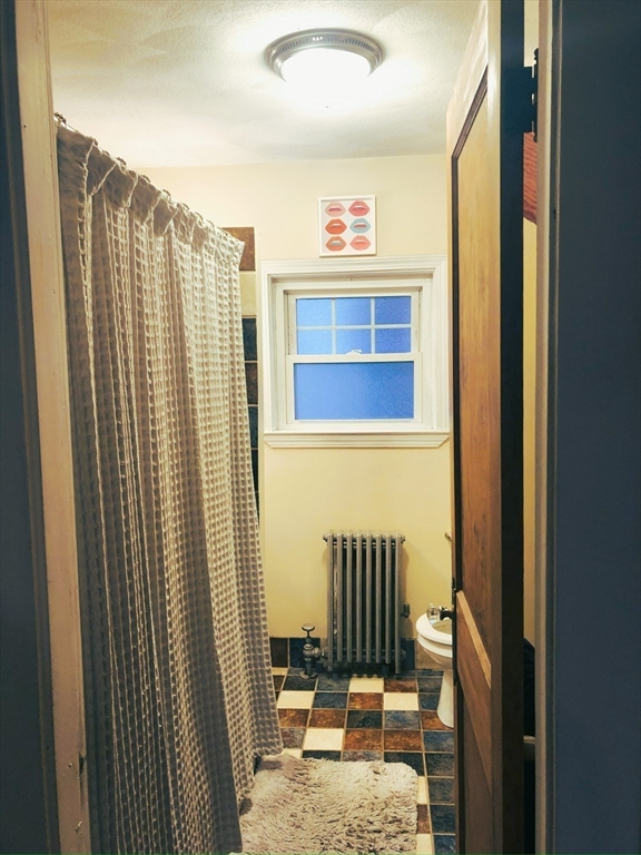 25 Emerald St, Medford