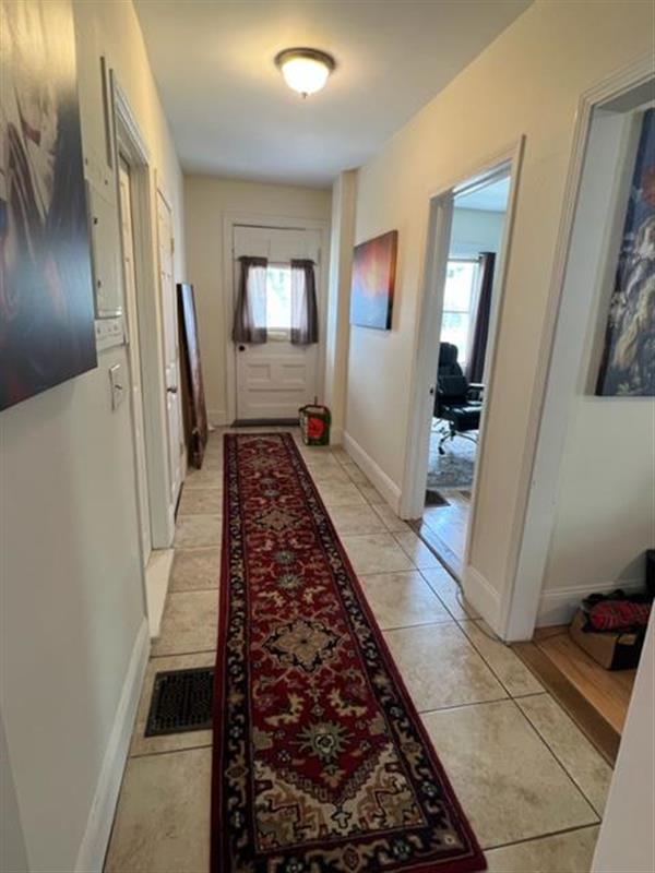 128 Cedar St, Powder House Square